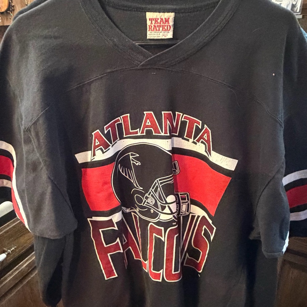 Atlanta Falcons cotton jersey style heavy t shirt. Lg